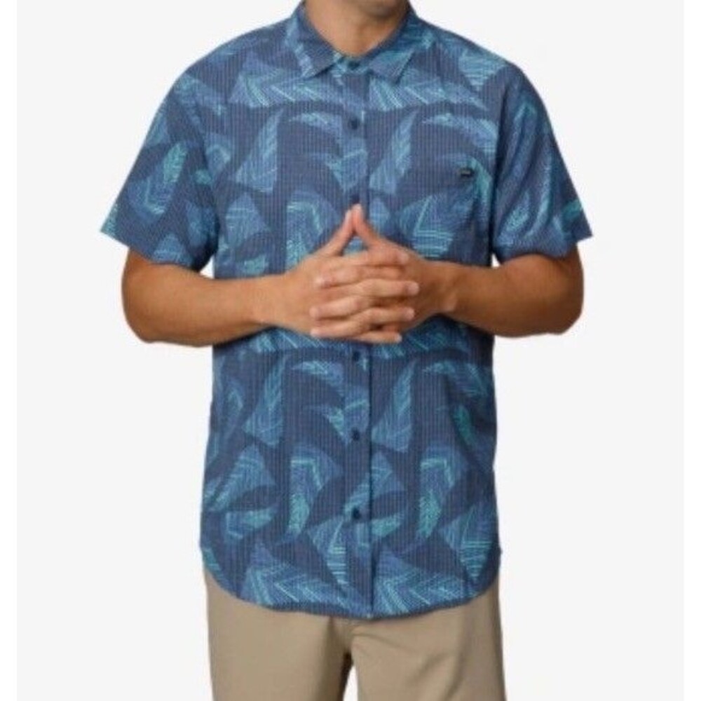 REEF Men's Bersin Short Sleeve Button Down Shirt Sz: Medium NWT